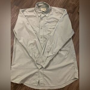Cabela’s Men’s Medium Gray Button Down Shirt